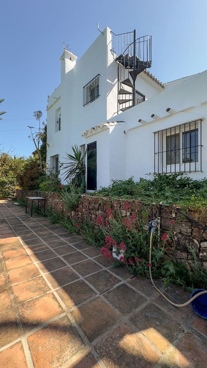 3 bedroom Finca/Country House for sale in Alhaurin el Grande - € 680,000 (Ref: 9386830)