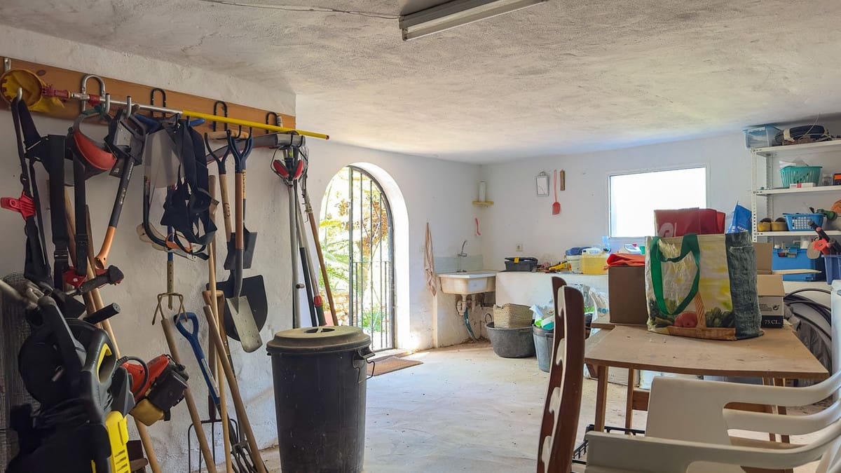 3 bedroom Finca/Country House for sale in Alhaurin el Grande - € 680,000 (Ref: 9386830)