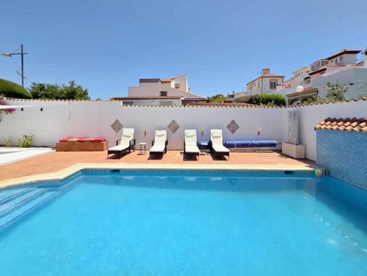 5 soverom Villa til salgs i Manilva - € 595 000 (Ref: 9386834)