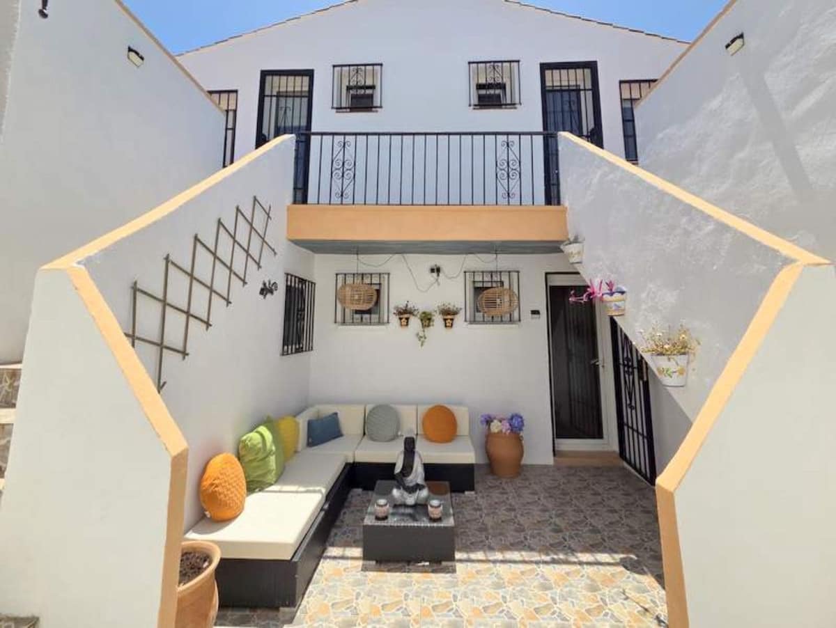 5 soverom Villa til salgs i Manilva - € 595 000 (Ref: 9386834)