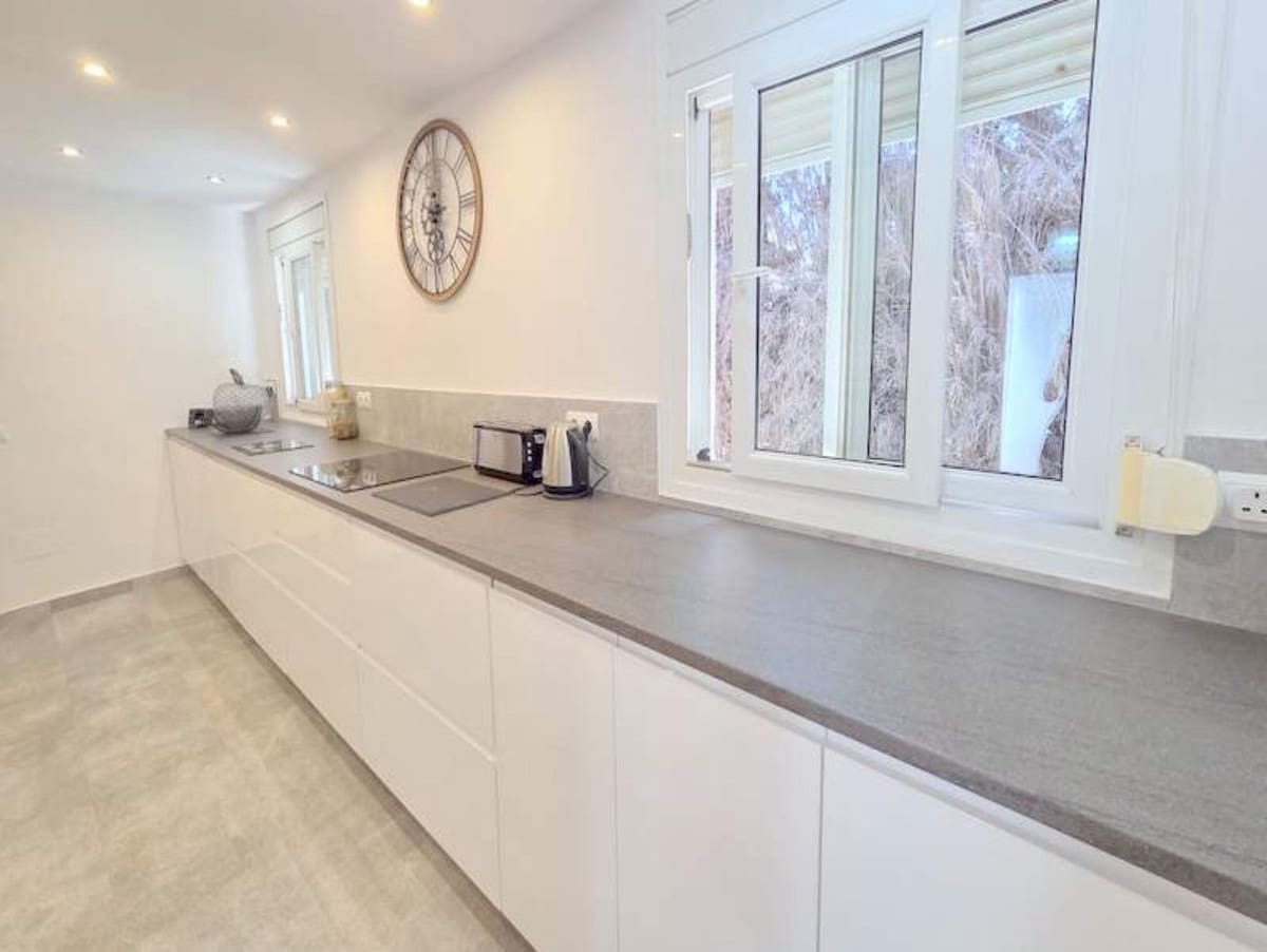 5 sypialnia Willa na sprzedaż w Manilva z basenem - 595 000 € (Ref: 9386834)