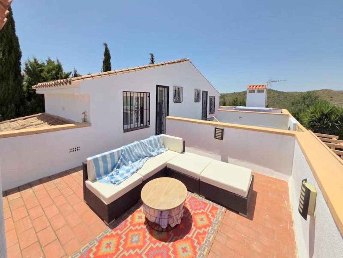 5 sypialnia Willa na sprzedaż w Manilva z basenem - 595 000 € (Ref: 9386834)