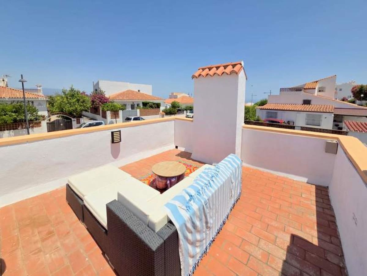 5 sypialnia Willa na sprzedaż w Manilva z basenem - 595 000 € (Ref: 9386834)