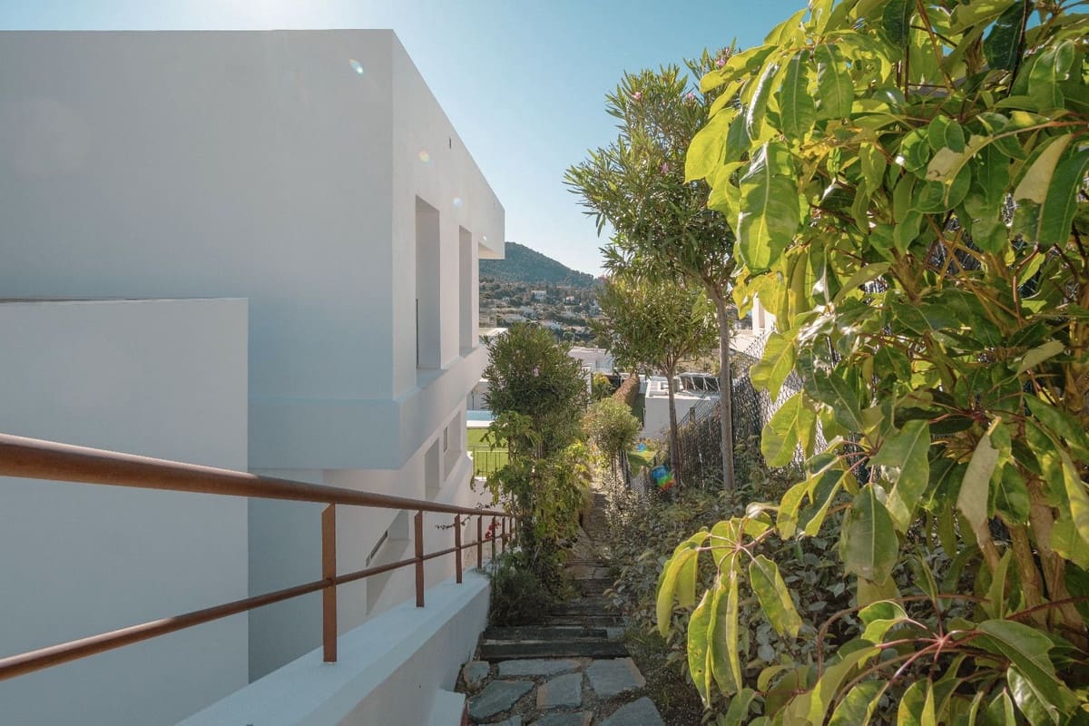 6 bedroom Villa for sale in Mijas - € 2,450,000 (Ref: 9386838)