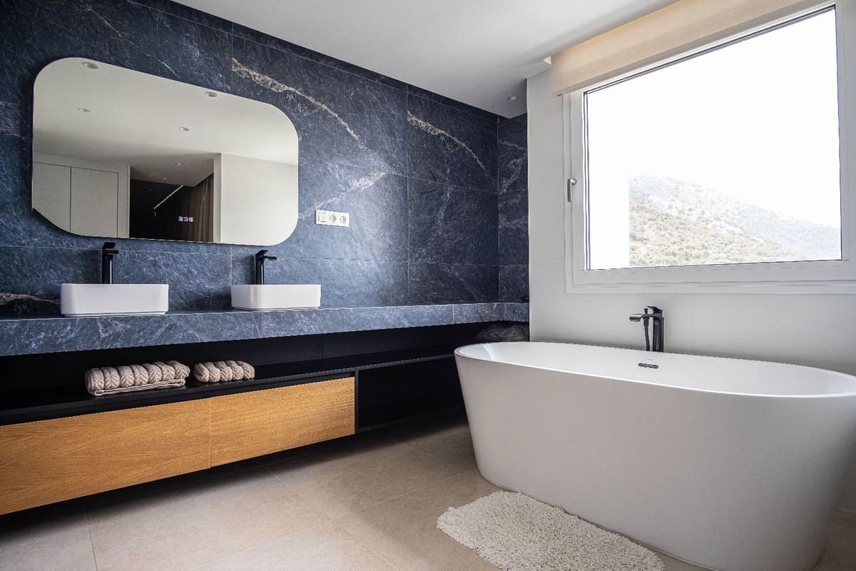 6 bedroom Villa for sale in Mijas - € 2,450,000 (Ref: 9386838)