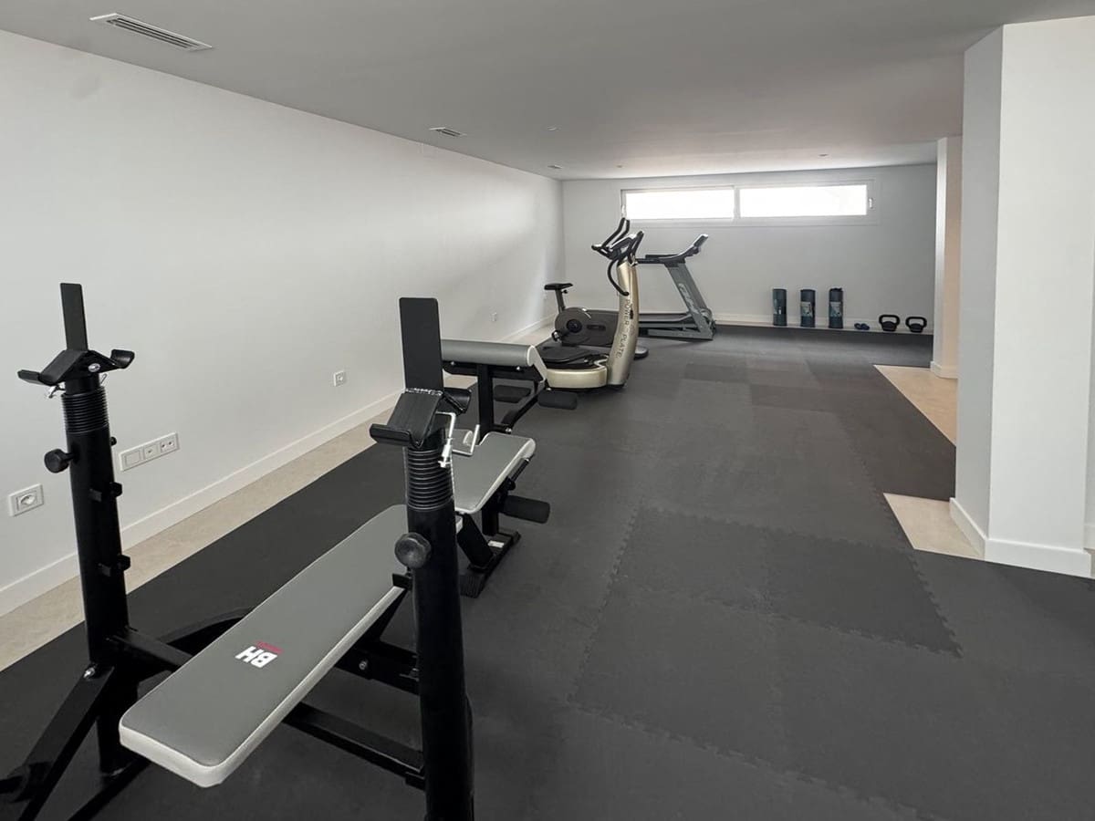 6 bedroom Villa for sale in Mijas - € 2,450,000 (Ref: 9386838)