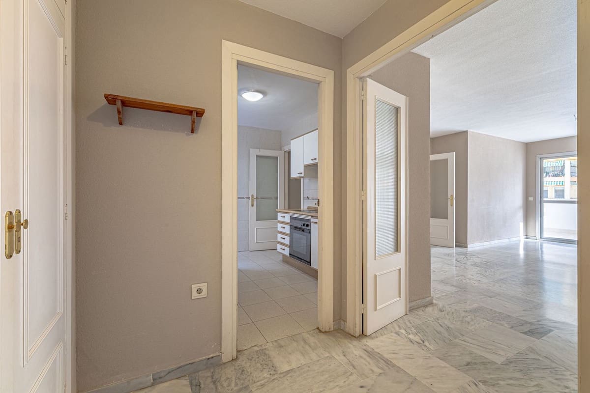 2 makuuhuone Huoneisto myytävänä paikassa Fuengirola - 310 000 € (Ref: 9386840)