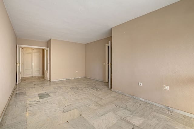 2 makuuhuone Huoneisto myytävänä paikassa Zona Puerto Deportivo, Fuengirola - 310 000 € (Ref: 9386840)