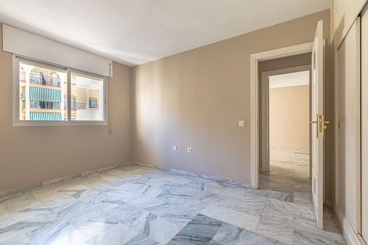 2 makuuhuone Huoneisto myytävänä paikassa Fuengirola - 310 000 € (Ref: 9386840)