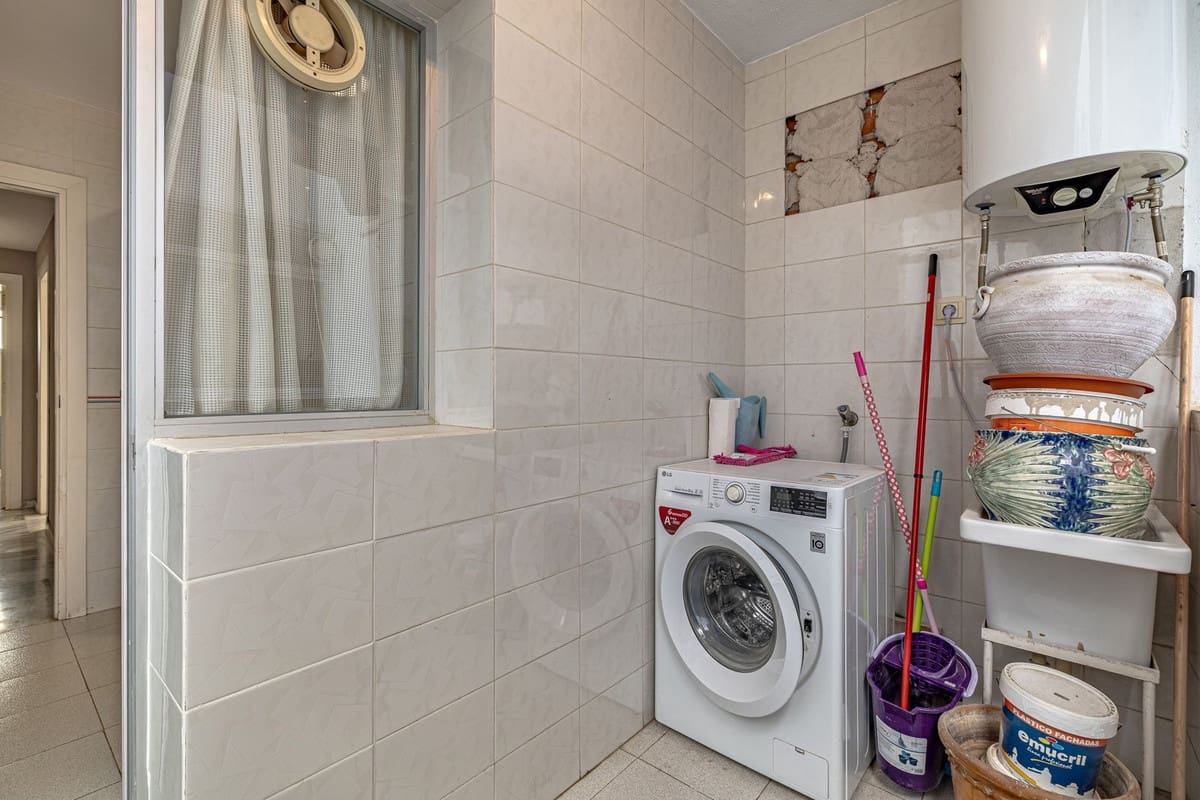 2 makuuhuone Huoneisto myytävänä paikassa Fuengirola - 310 000 € (Ref: 9386840)