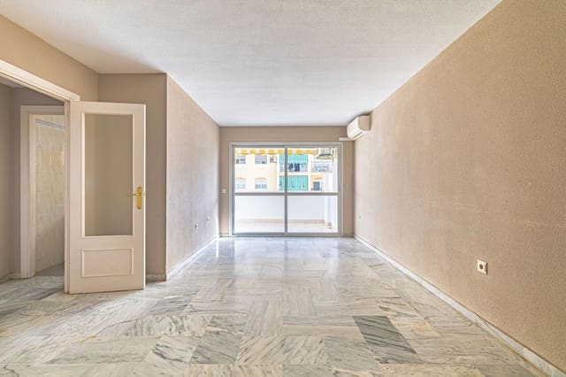 2 makuuhuone Huoneisto myytävänä paikassa Zona Puerto Deportivo, Fuengirola - 310 000 € (Ref: 9386840)