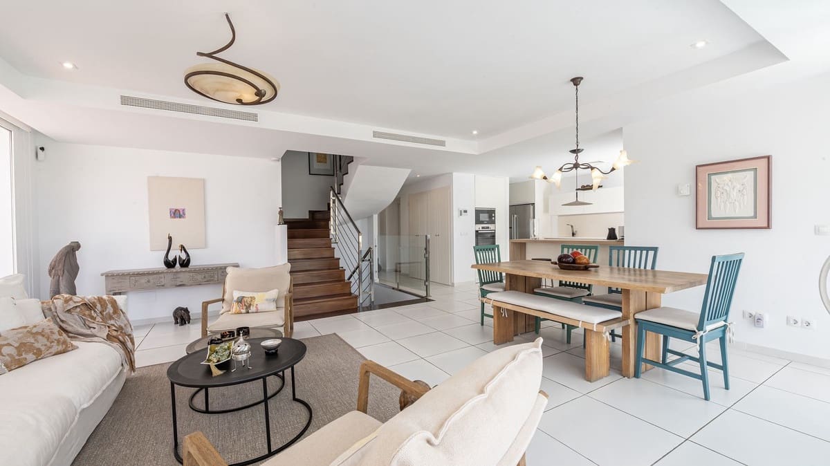 4 makuuhuone Huvila myytävänä paikassa Benalmadena - 1 150 000 € (Ref: 9386841)