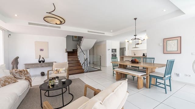 4 sypialnia Willa na sprzedaż w Solymar, Benalmádena - 1 150 000 € (Ref: 9386841)