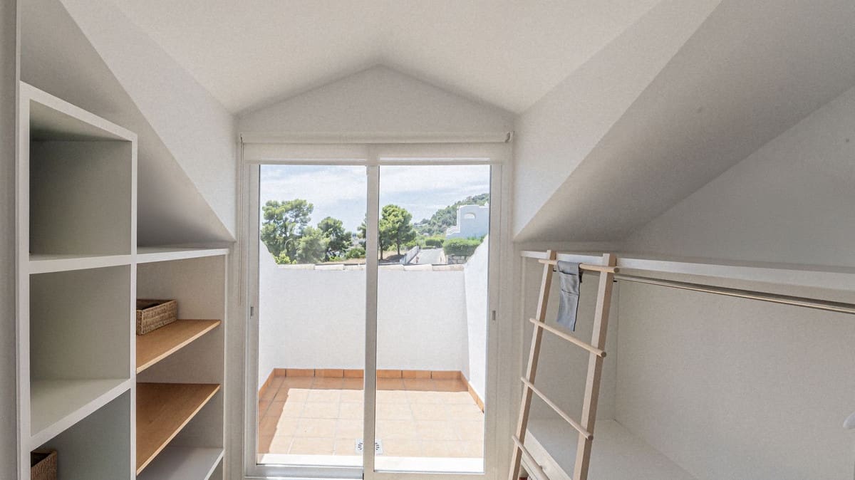 4 makuuhuone Huvila myytävänä paikassa Benalmadena - 1 150 000 € (Ref: 9386841)