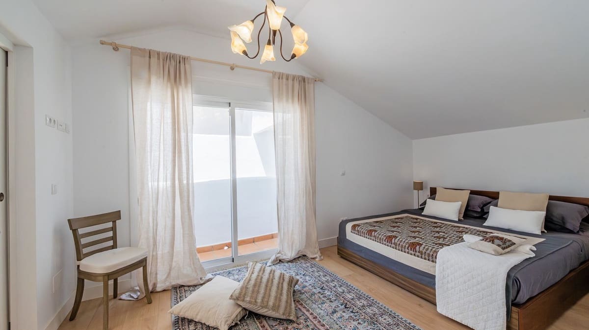 4 makuuhuone Huvila myytävänä paikassa Benalmadena - 1 150 000 € (Ref: 9386841)