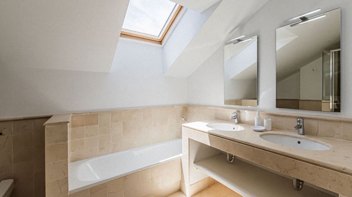 4 makuuhuone Huvila myytävänä paikassa Benalmadena - 1 150 000 € (Ref: 9386841)