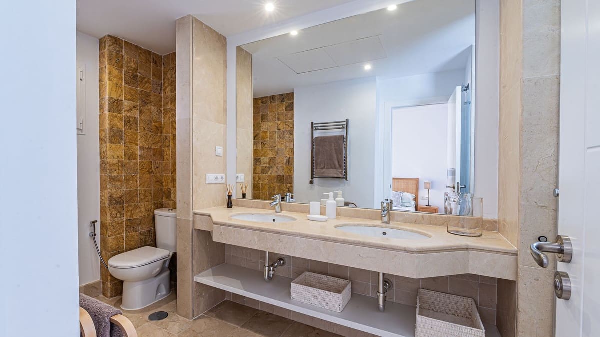 4 makuuhuone Huvila myytävänä paikassa Benalmadena - 1 150 000 € (Ref: 9386841)