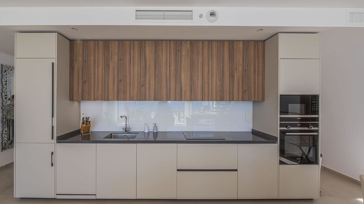 3 makuuhuone Kattohuoneisto myytävänä paikassa Benalmadena - 1 095 000 € (Ref: 9386842)