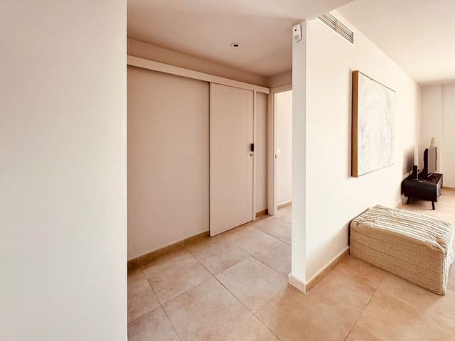 2 soverom Leilighet til salgs i Los Monteros, Marbella - € 385 000 (Ref: 9413295)