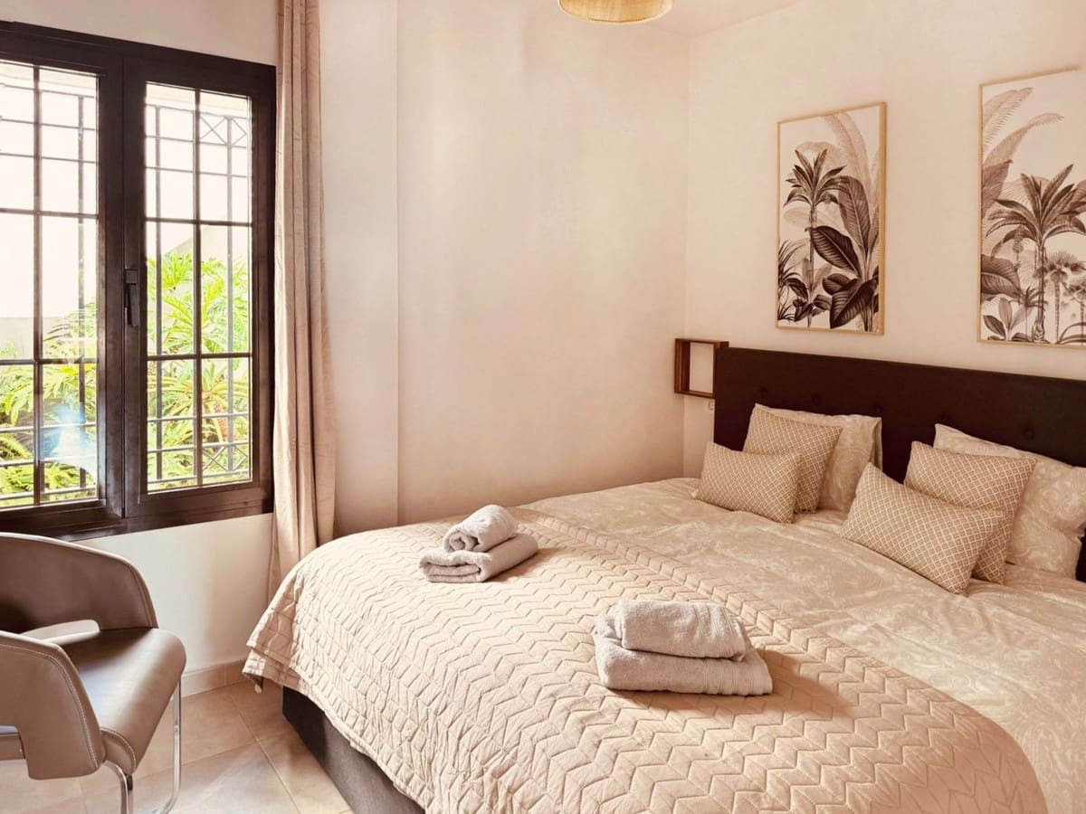 2 sypialnia Apartament na sprzedaż w Los Monteros - 385 000 € (Ref: 9413295)