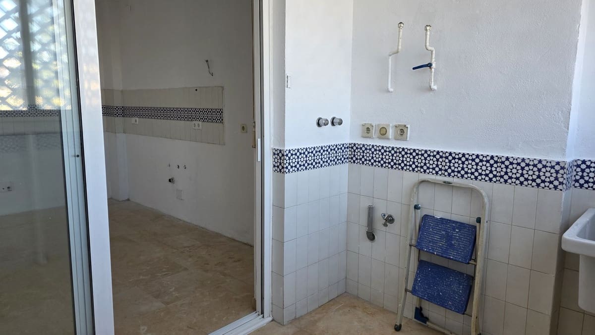 2 slaapkamer Appartement te koop in Fuengirola - € 520.000 (Ref: 9413297)