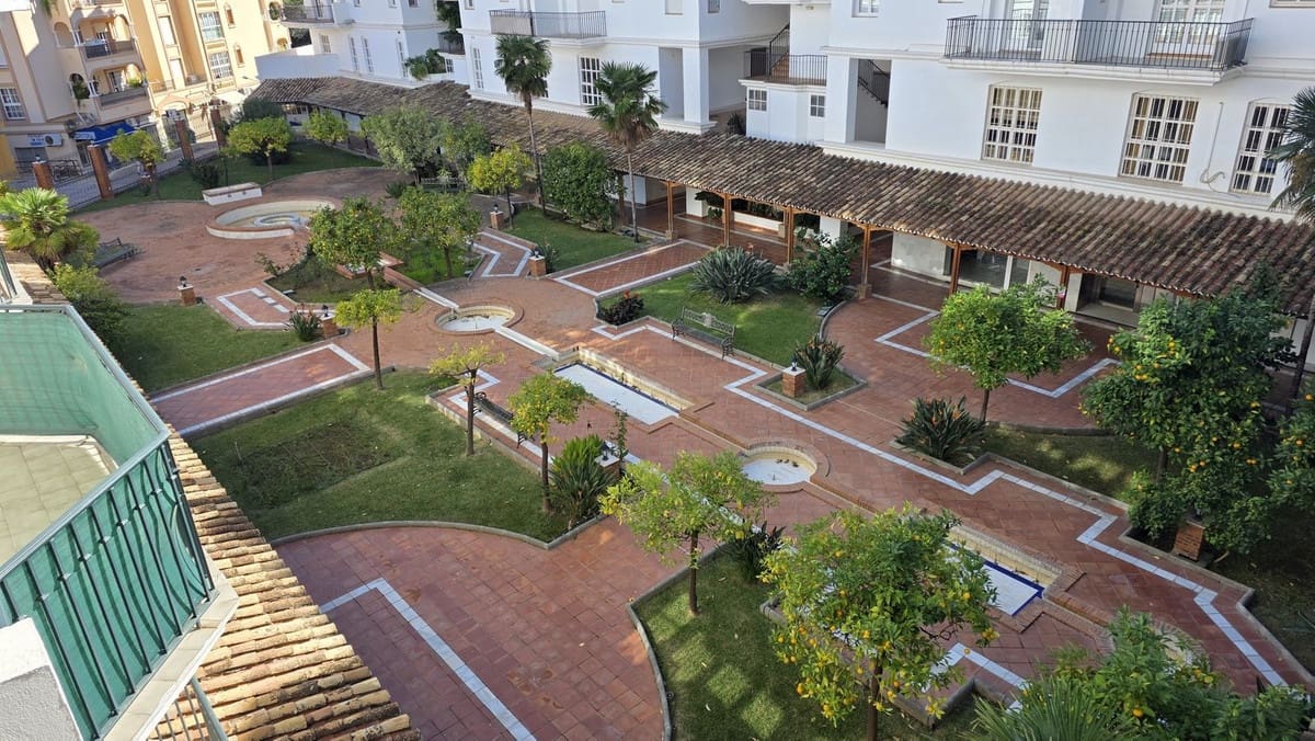 2 slaapkamer Appartement te koop in Fuengirola - € 520.000 (Ref: 9413297)