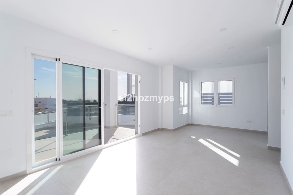 4 bedroom Villa for sale in Nerja - € 865,000 (Ref: 9413301)