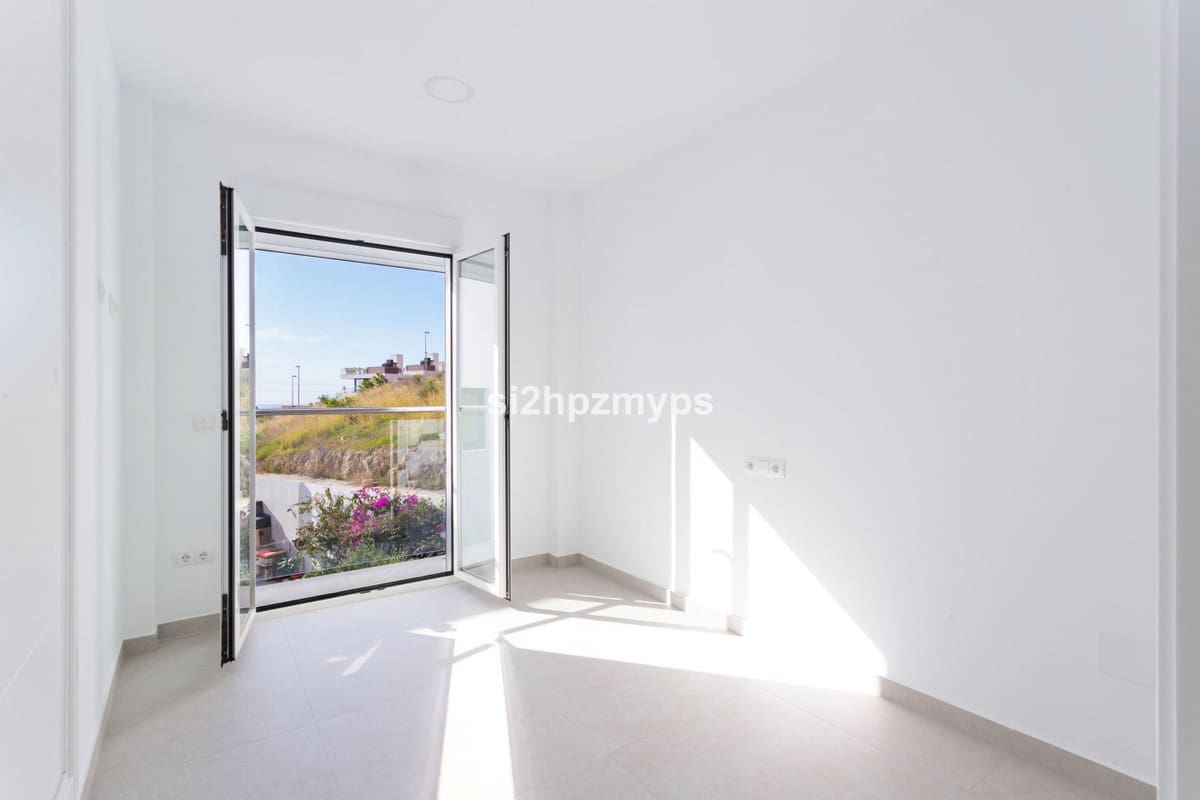 4 bedroom Villa for sale in Nerja - € 865,000 (Ref: 9413301)