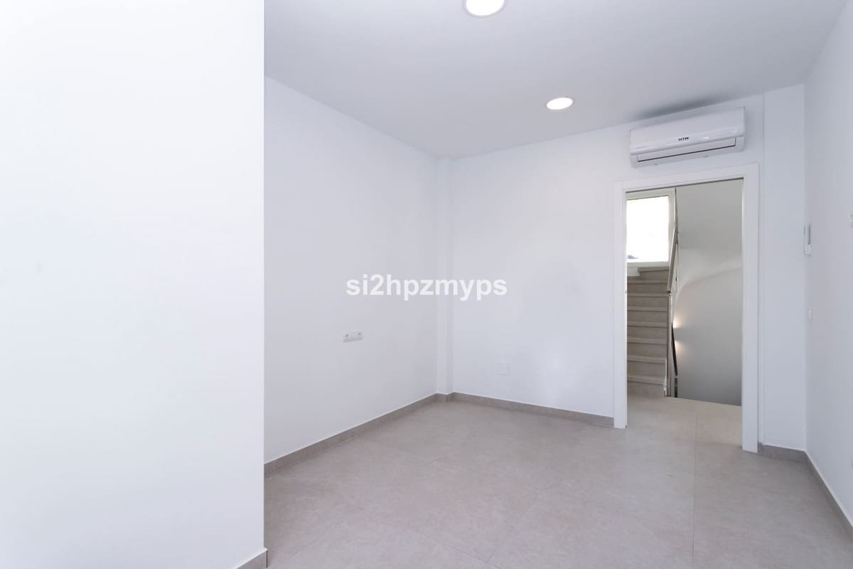 4 bedroom Villa for sale in Nerja - € 865,000 (Ref: 9413301)