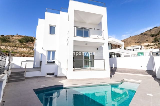 4 soverom Villa til salgs i Capistrano, Nerja - € 865 000 (Ref: 9413301)