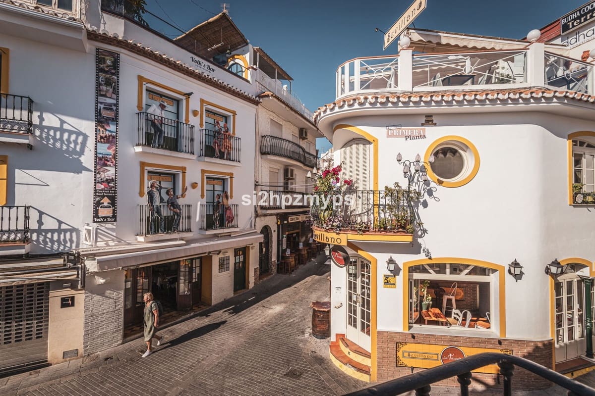 4 soveværelse Byhus til salg i Nerja - € 950.000 (Ref: 9413302)