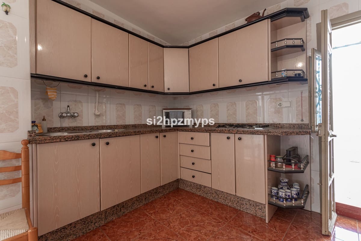 4 sovrum Hus till salu i Nerja - 950 000 € (Ref: 9413302)