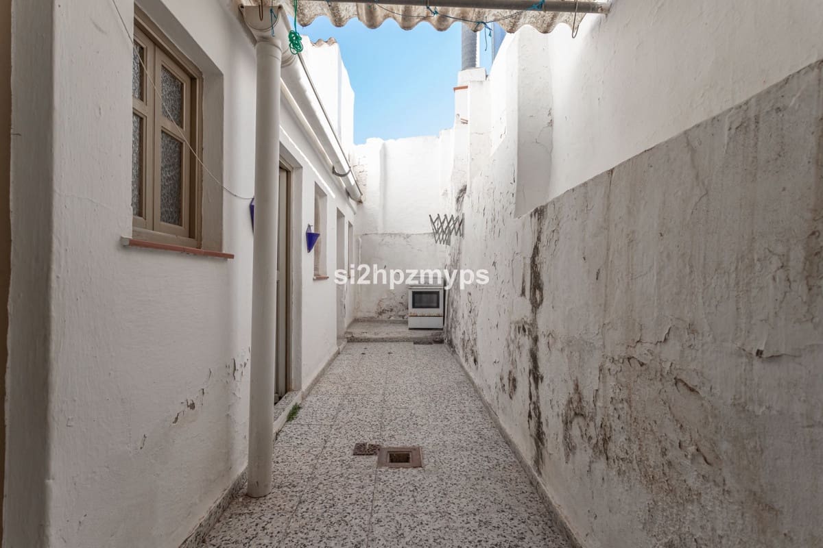 4 sovrum Hus till salu i Nerja - 950 000 € (Ref: 9413302)