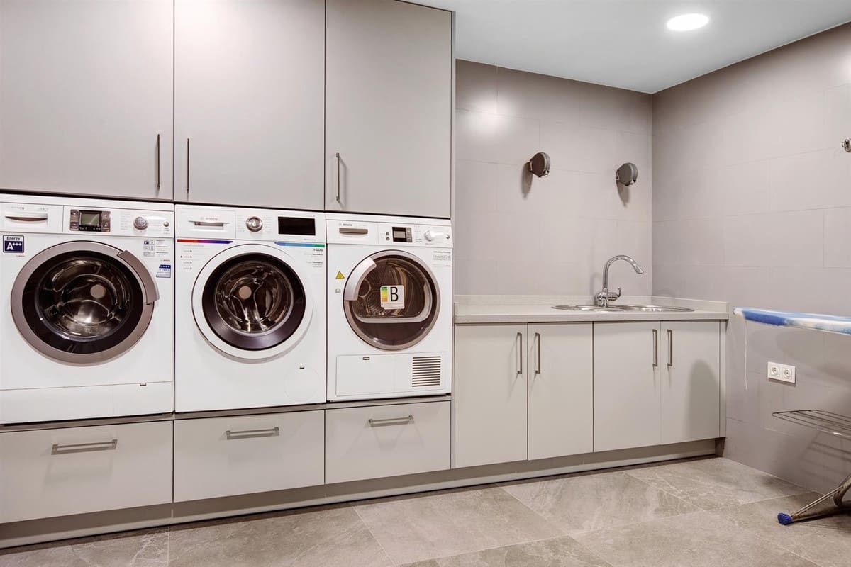 6 sypialnia Willa na sprzedaż w Guadalmina - 3 250 000 € (Ref: 9413308)