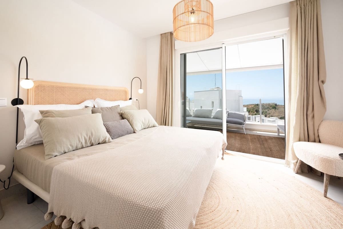 Ático de 3 habitaciones en Los Monteros en venta - 760.000 € (Ref: 9413315)