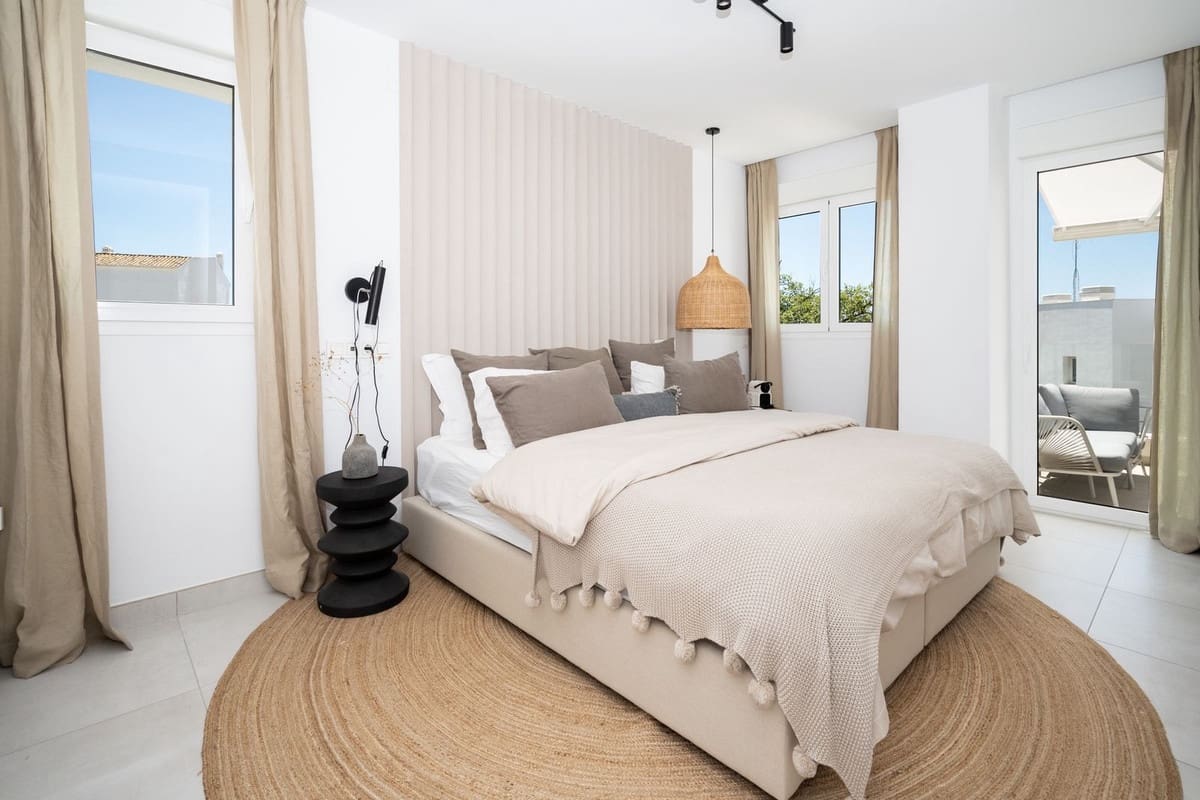 Ático de 3 habitaciones en Los Monteros en venta - 760.000 € (Ref: 9413315)