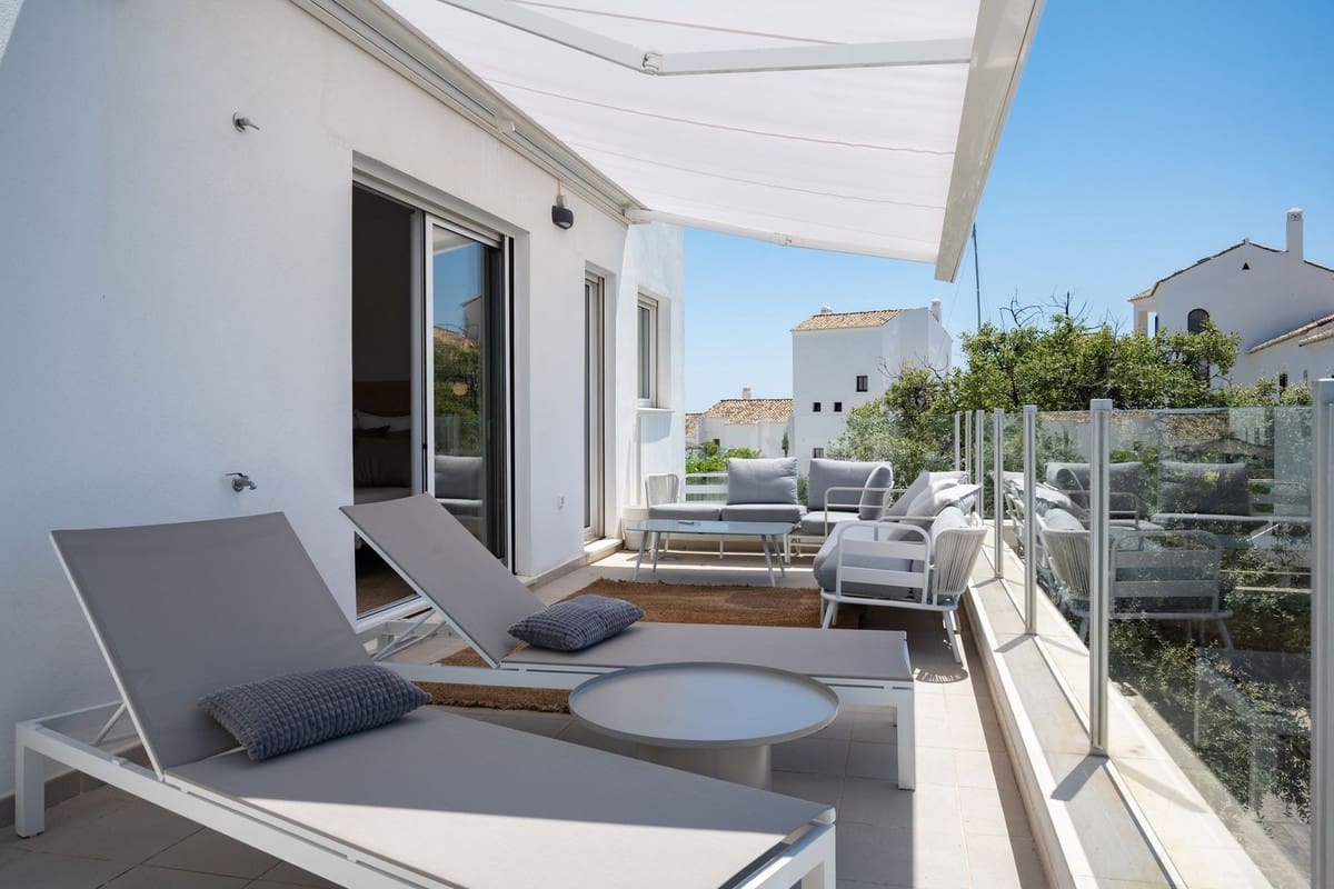 Ático de 3 habitaciones en Los Monteros en venta - 760.000 € (Ref: 9413315)