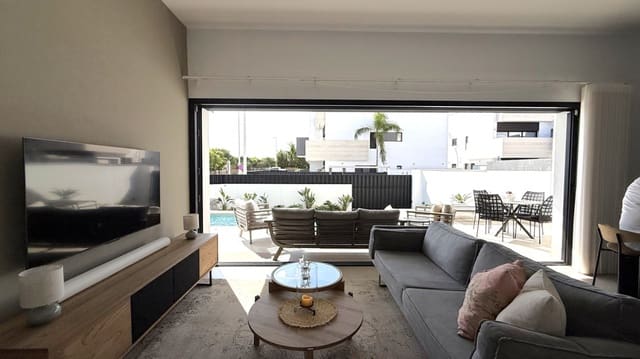 Apartamento de 3 habitaciones en Pilar de la Horadada ciudad, Pilar de la Horadada en venta - 449.000 € (Ref: 9413320)