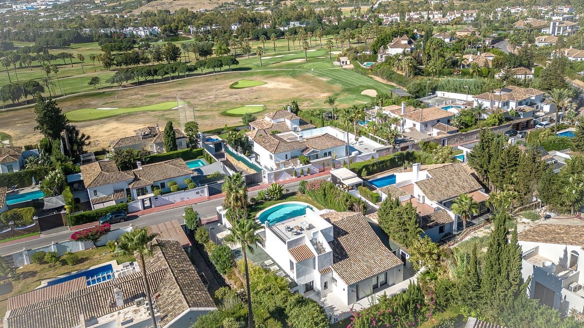 4 soveværelse Villa til salg i Nueva Andalucia - € 2.795.000 (Ref: 9413326)