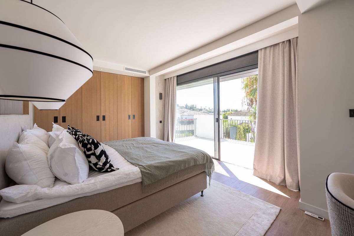 4 soverom Villa til salgs i Nueva Andalucia - € 2 795 000 (Ref: 9413326)