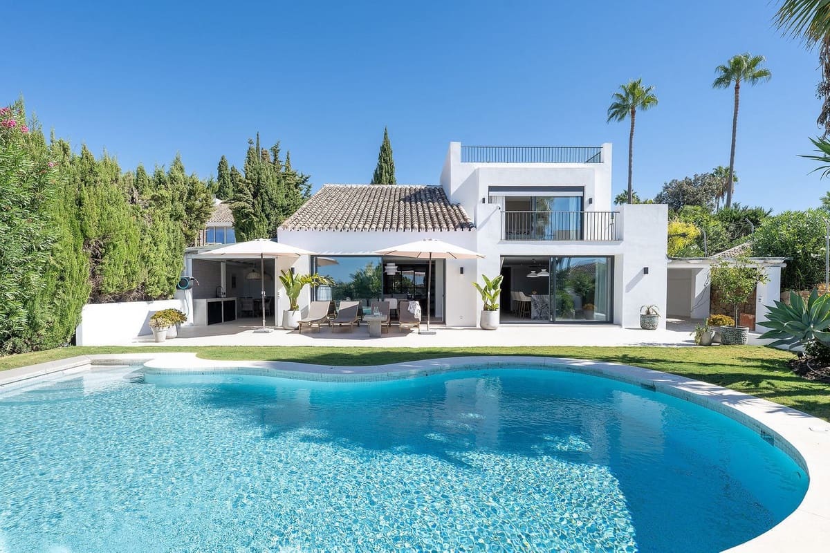 4 soverom Villa til salgs i Nueva Andalucia - € 2 795 000 (Ref: 9413326)