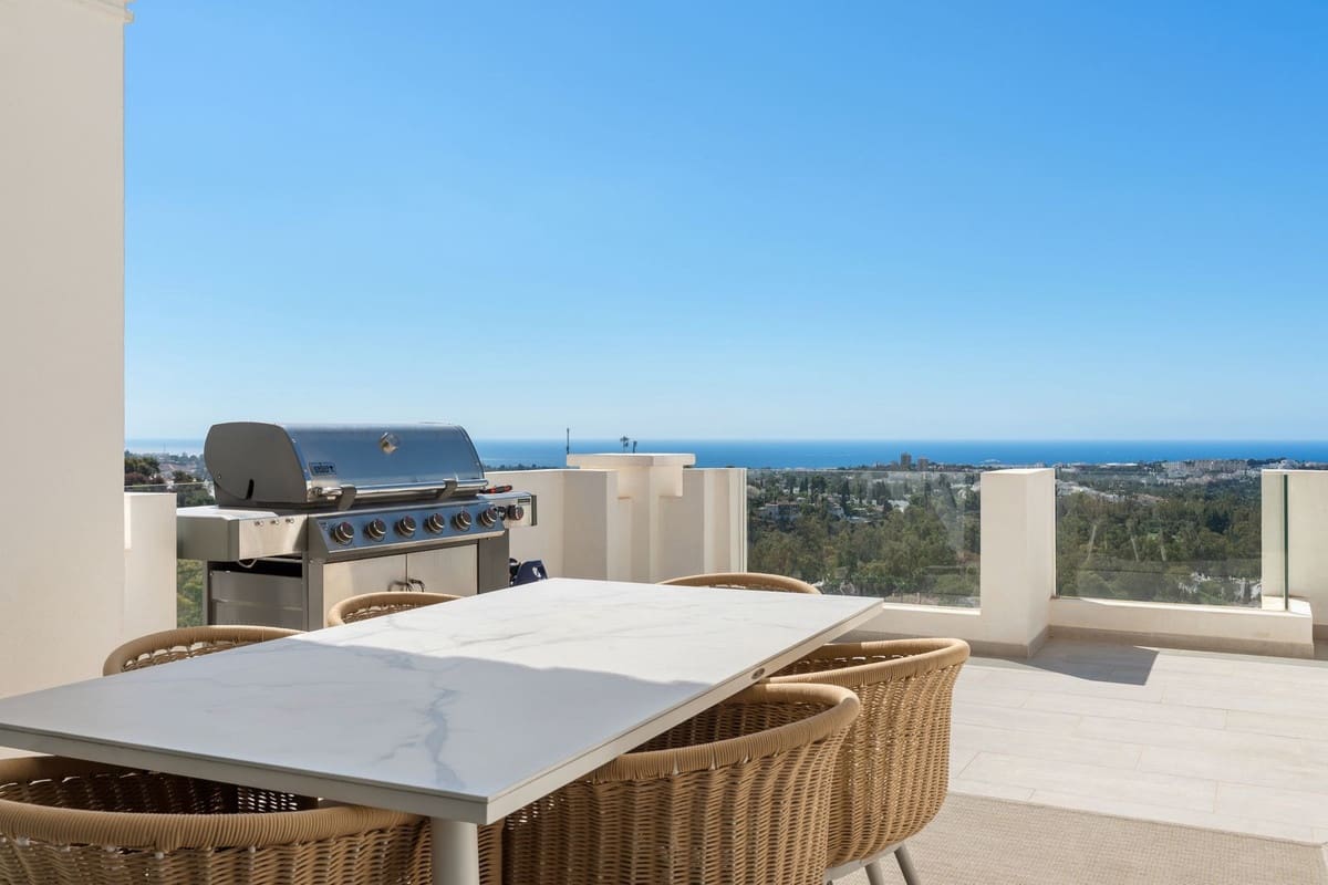 2 soverom Penthouse til salgs i Nueva Andalucia - € 1 420 000 (Ref: 9413328)