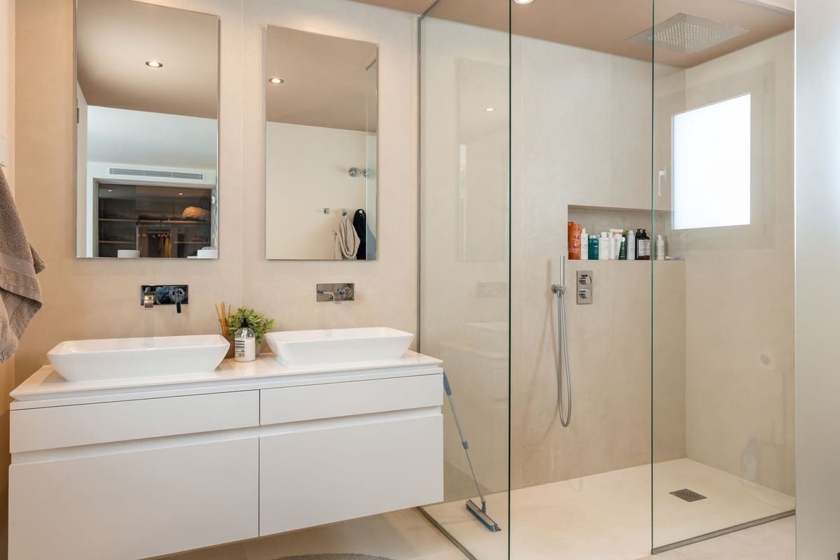 2 soverom Penthouse til salgs i Nueva Andalucia - € 1 420 000 (Ref: 9413328)