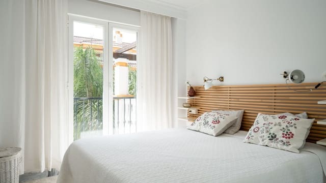 2 soverom Leilighet til salgs i Puerto Banus, Marbella - € 429 000 (Ref: 9413331)