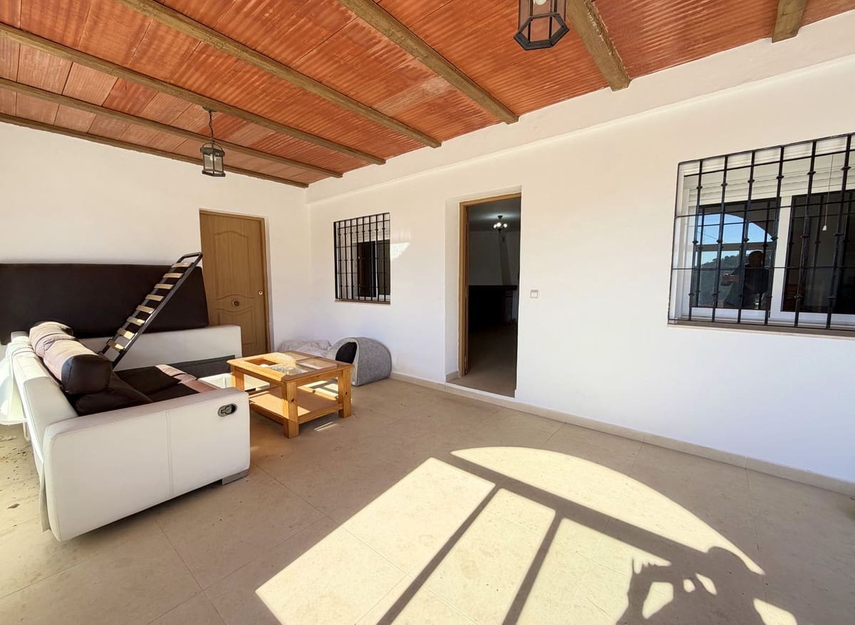 Chalet de 4 habitaciones en Estepona en venta - 550.000 € (Ref: 9413333)