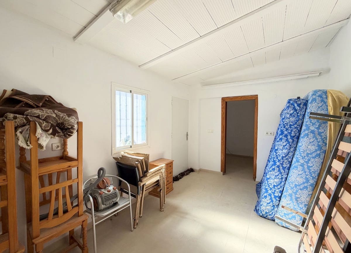 Chalet de 4 habitaciones en Estepona en venta - 550.000 € (Ref: 9413333)