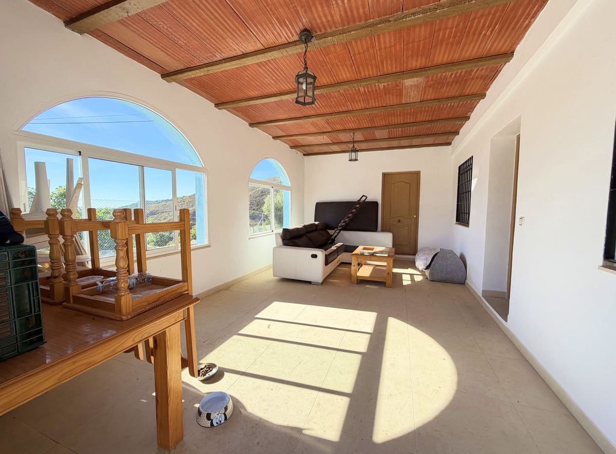 Chalet de 4 habitaciones en Estepona en venta - 550.000 € (Ref: 9413333)