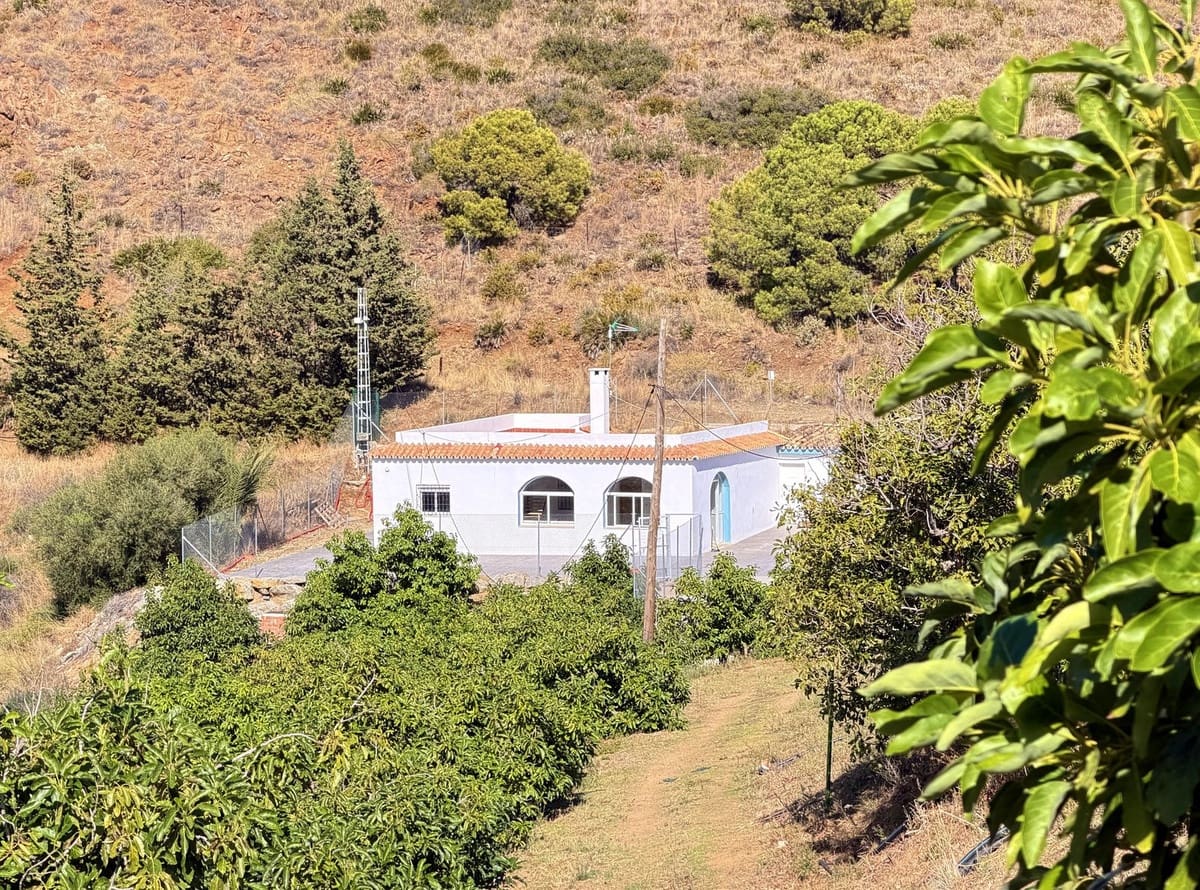 Chalet de 4 habitaciones en Estepona en venta - 550.000 € (Ref: 9413333)