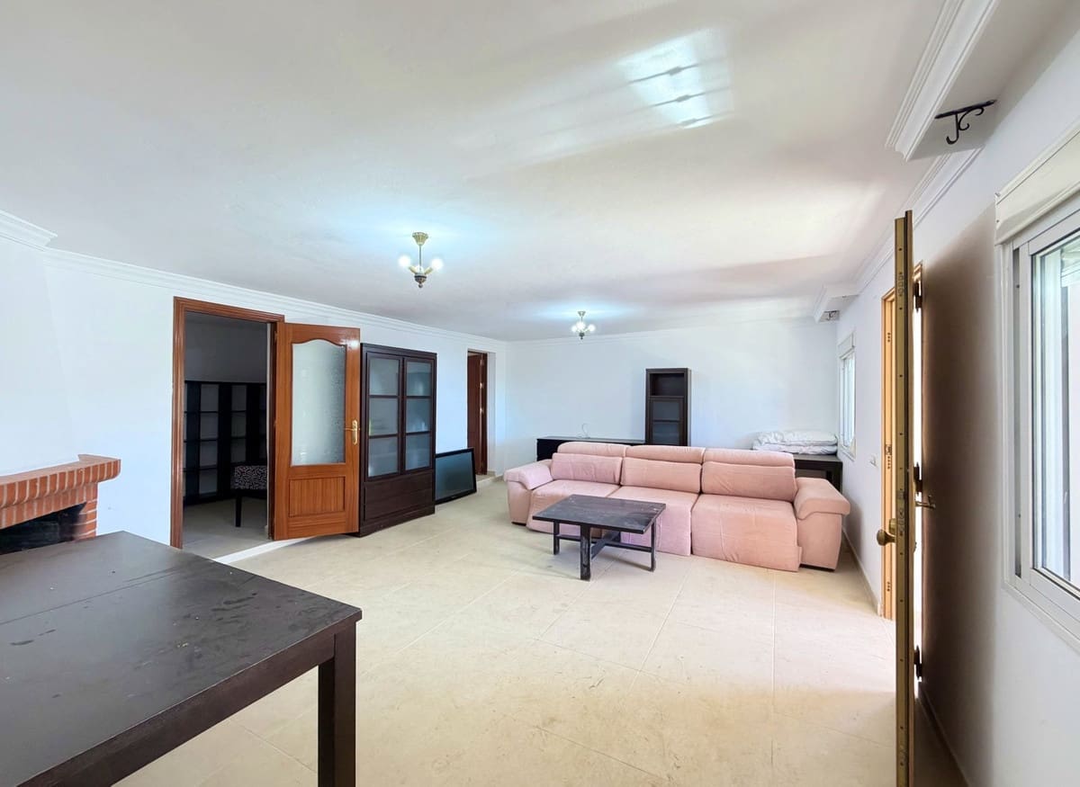 4 sypialnia Willa na sprzedaż w Estepona z basenem - 550 000 € (Ref: 9413333)