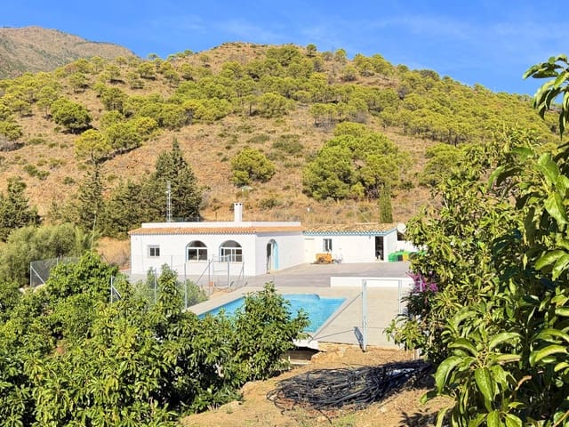 4 soveværelse Villa til salg i Parque Central, Estepona - € 550.000 (Ref: 9413333)